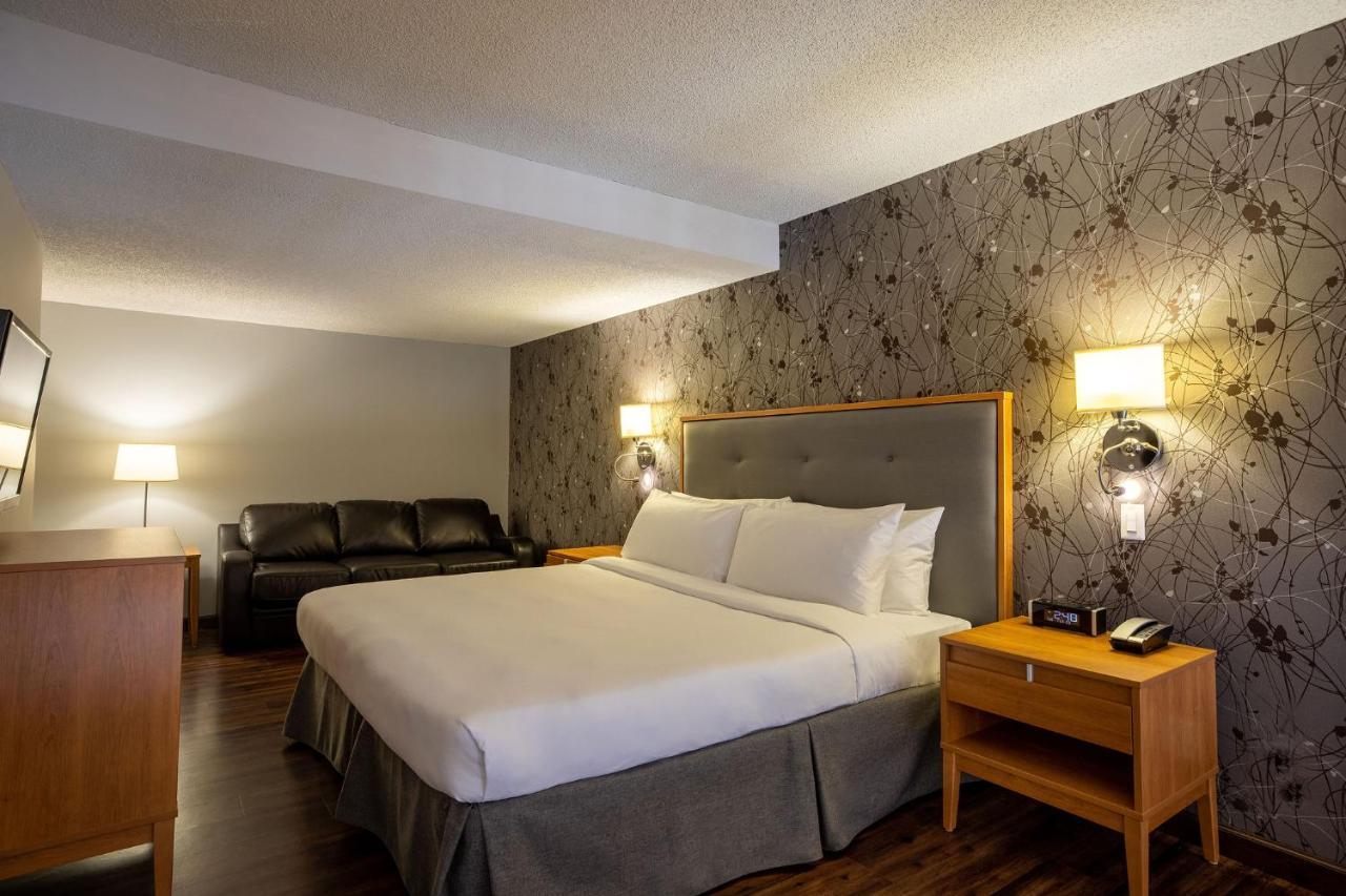 Hotel Chateau Bromont Exterior photo
