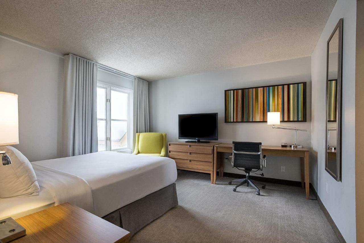 Hotel Chateau Bromont Exterior photo