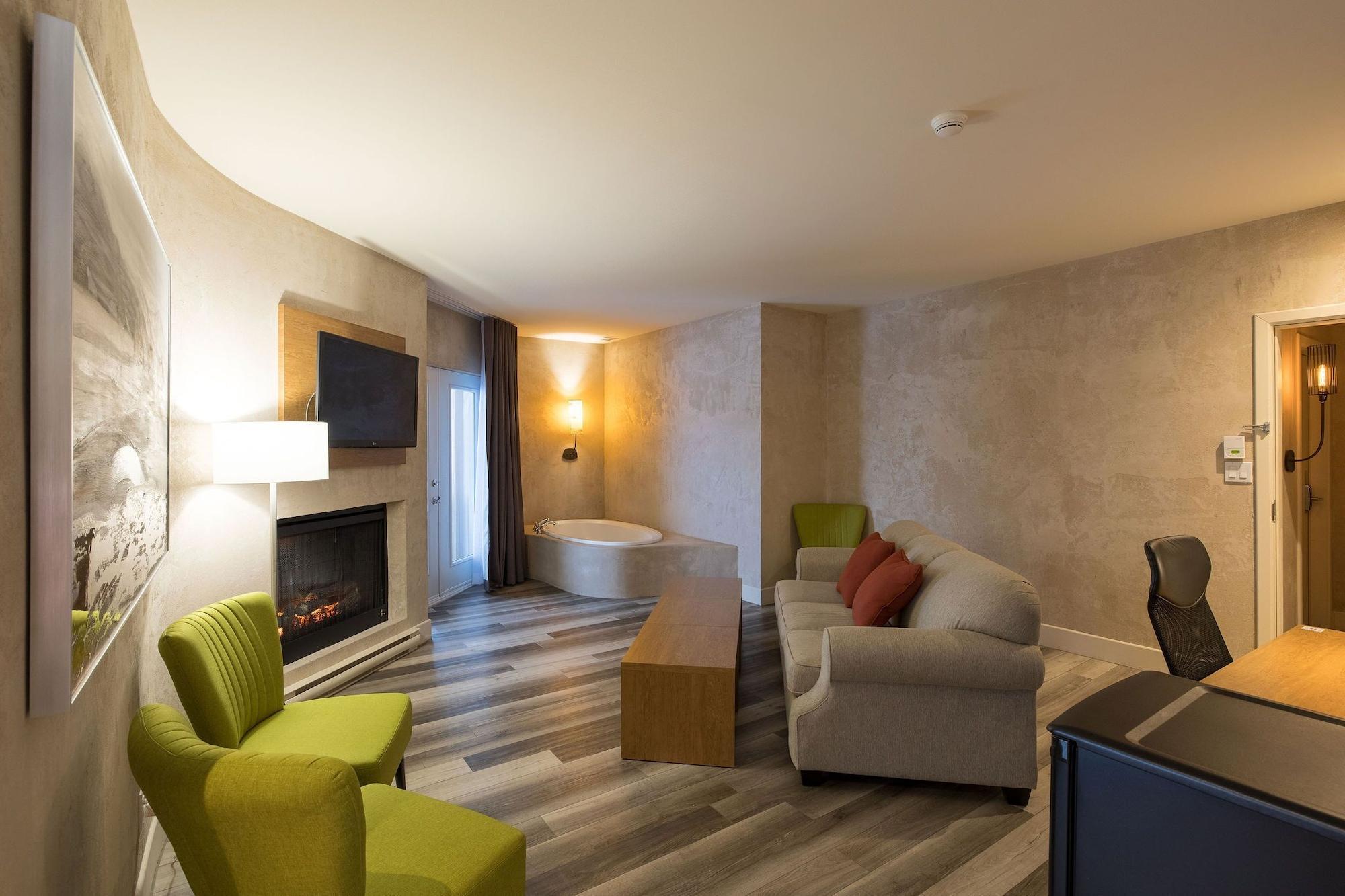 Hotel Chateau Bromont Exterior photo