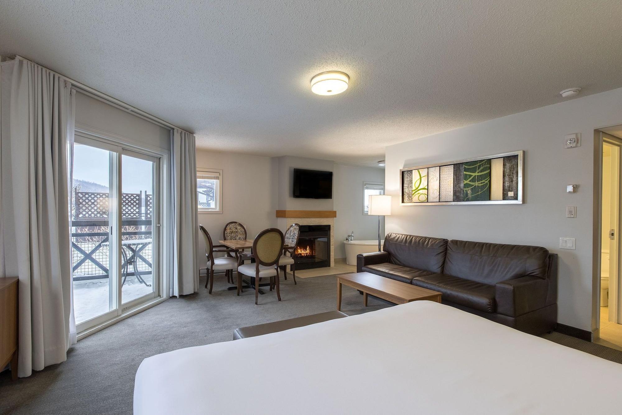 Hotel Chateau Bromont Exterior photo
