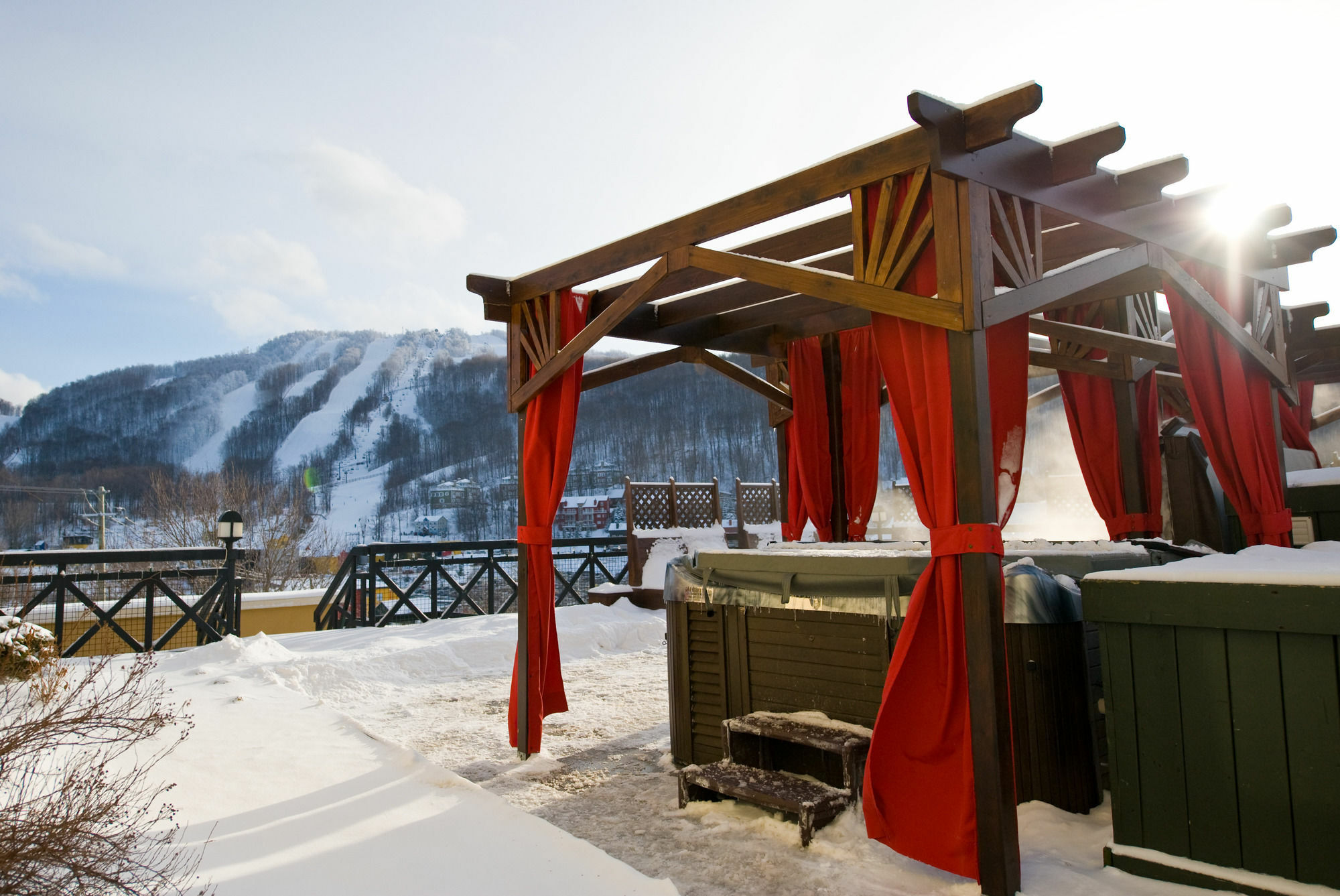 Hotel Chateau Bromont Exterior photo